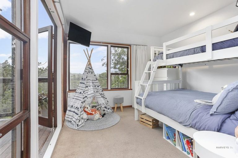 Photo of property in 18 Tainui Road, Titirangi, Auckland, 0604