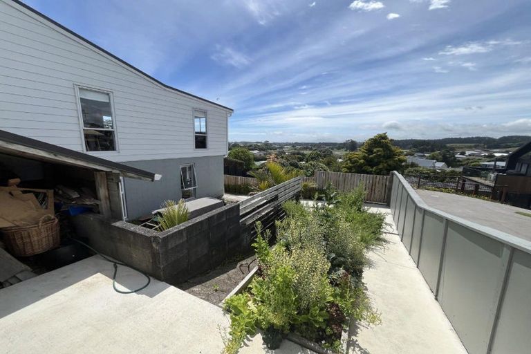 Photo of property in 57 Queens Road, Glen Avon, New Plymouth, 4312