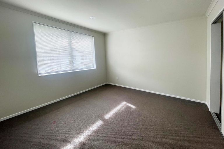 Photo of property in 25 Figaro Crescent, Takanini, 2112