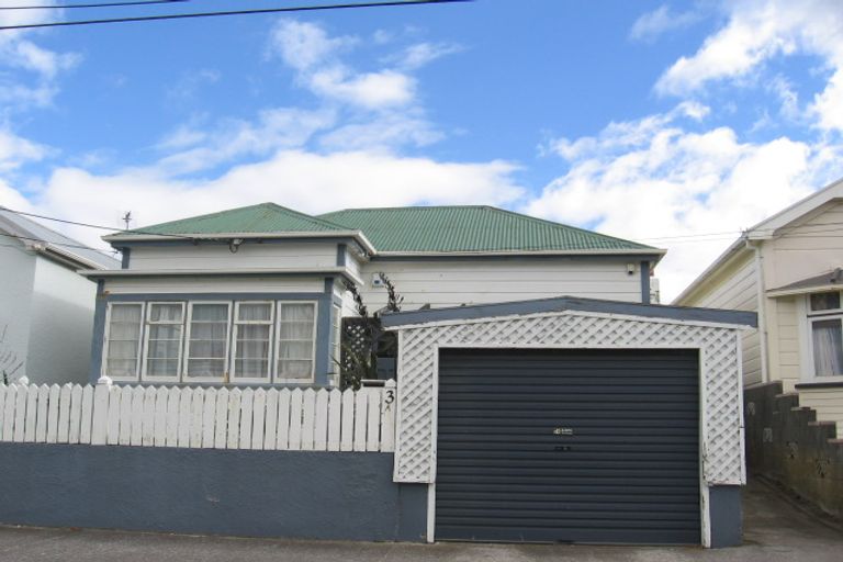 Photo of property in 3 Bay Street, Petone, Lower Hutt, 5012