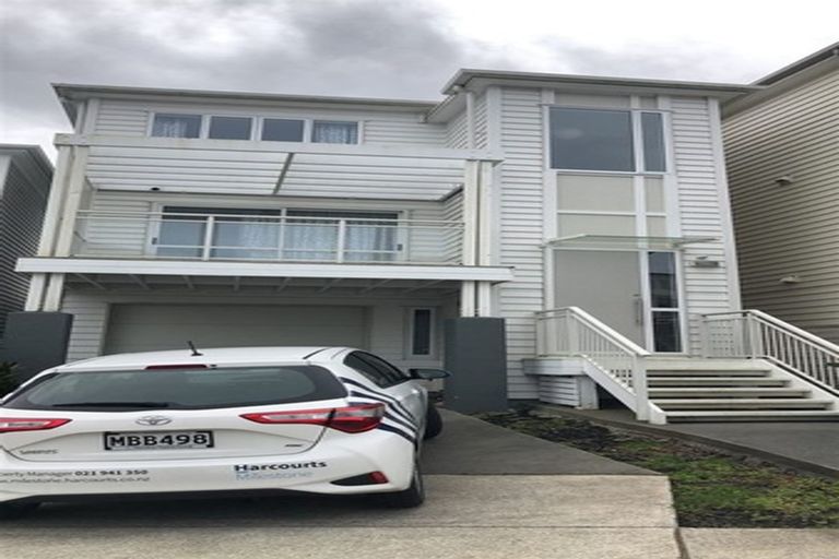Photo of property in 9 Panakenake Way, Flat Bush, Auckland, 2019