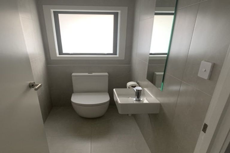 Photo of property in 19 Maude Street, Riverhead, 0820