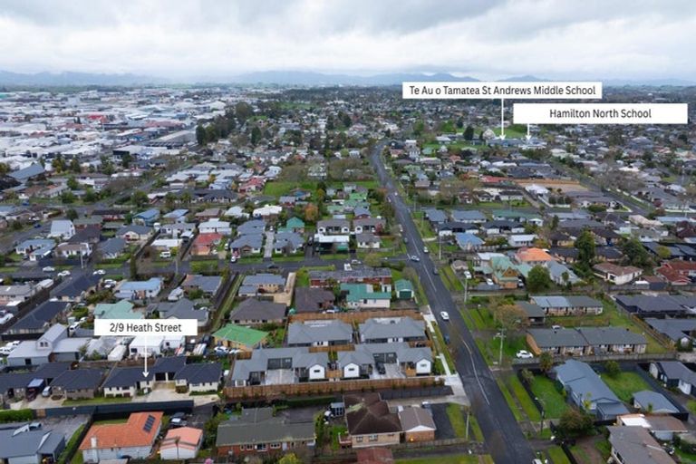Photo of property in 2/9 Heath Street, Saint Andrews, Hamilton, 3200