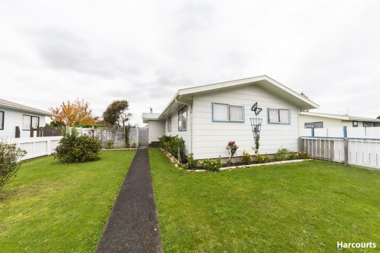 Photo of property in 5 Chatsworth Place, Highbury, Palmerston North, 4412