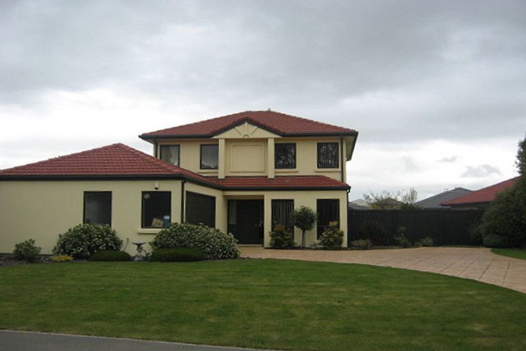 Photo of property in 10 Blarney Place, Casebrook, Christchurch, 8051