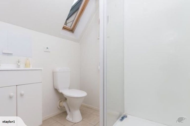 Photo of property in 6 Orinda Close, Botany Downs, Auckland, 2010