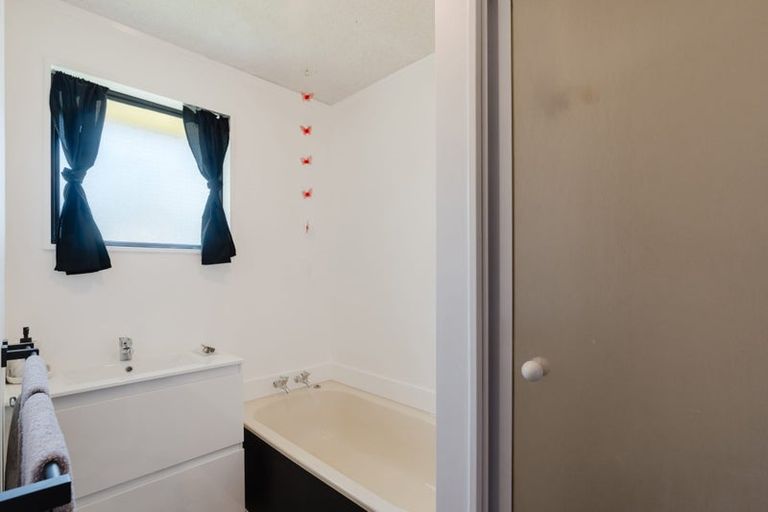 Photo of property in 12a Flemington Place, Nawton, Hamilton, 3200