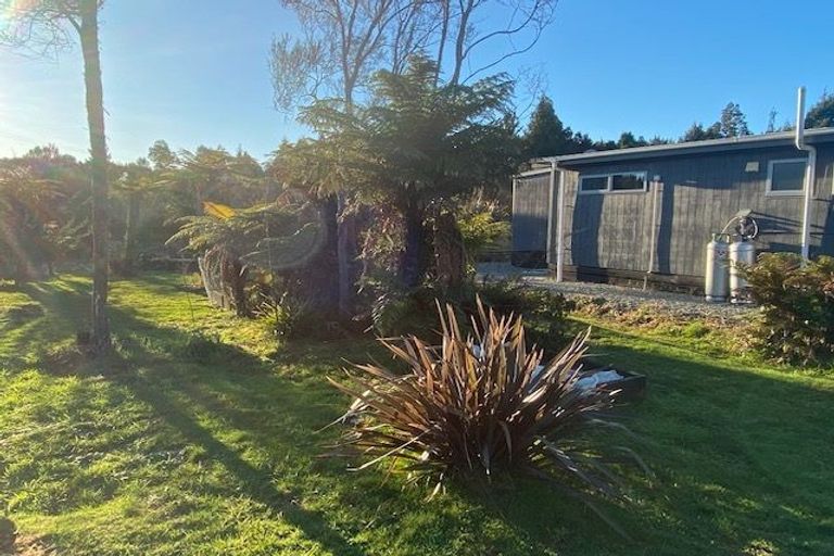 Photo of property in 10 Union Street, Kumara, 7832