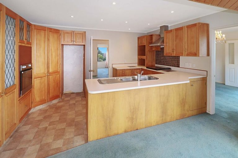 Photo of property in 38 Gurkha Crescent, Khandallah, Wellington, 6035