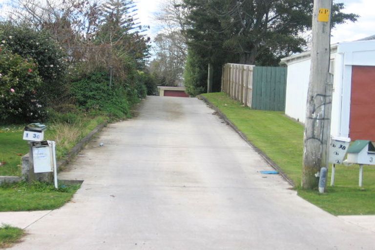 Photo of property in 2/3c View Road, Papakura, 2110
