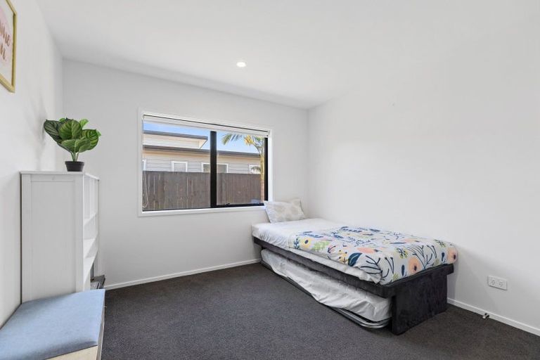 Photo of property in 22 Awatira Drive, Papamoa Beach, Papamoa, 3118