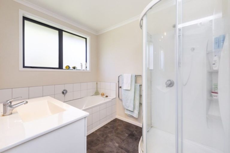 Photo of property in 4 Northbrook Court, Roslyn, Palmerston North, 4414