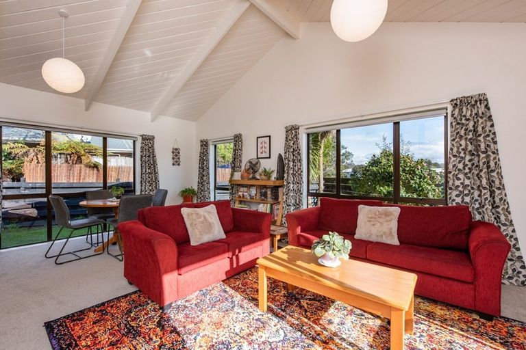 Photo of property in 30 Millhaven Place, Otaki, 5512