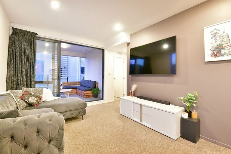 Photo of property in 13 Makamaka Lane, Albany Heights, Auckland, 0632