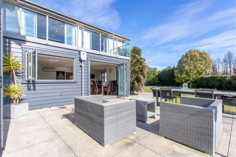 Photo of property in 4 Meadowcroft Lane, Harewood, Christchurch, 8051