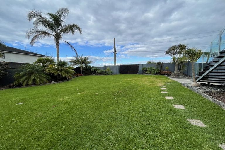 Photo of property in 413 East Coast Road, Mairangi Bay, Auckland, 0630