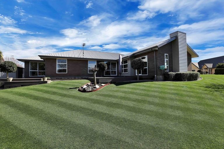 Photo of property in 6 Millibrook Place, Tinwald, Ashburton, 7700