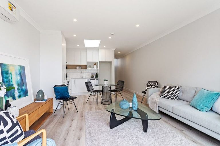 Photo of property in 25 Periko Way, Takanini, 2112