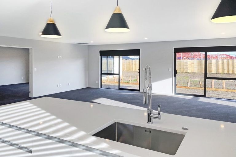 Photo of property in 10 Merino Crescent, Kirwee, 7571