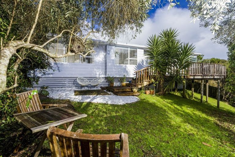 Photo of property in 1/348 Glenfield Road, Glenfield, Auckland, 0629