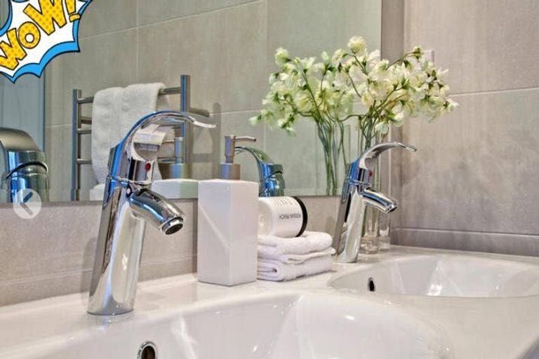 Photo of property in 22 Oak View Terrace, Schnapper Rock, Auckland, 0632