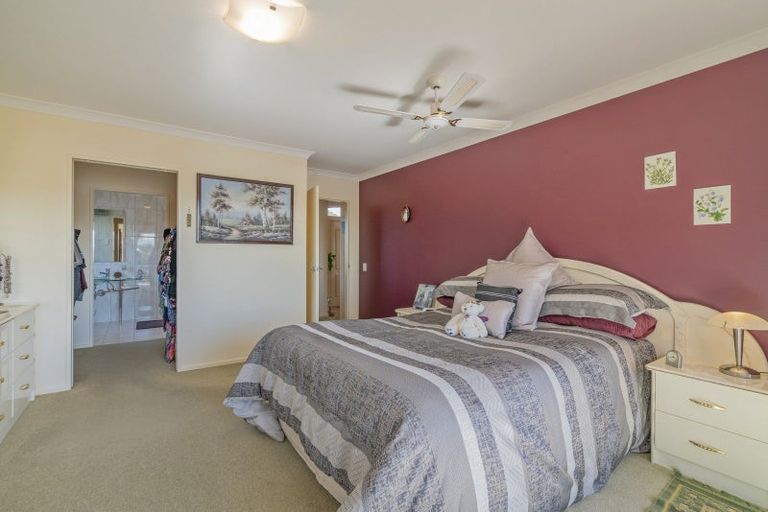 Photo of property in 38 Motukorure Parade, Cooks Beach, Whitianga, 3591