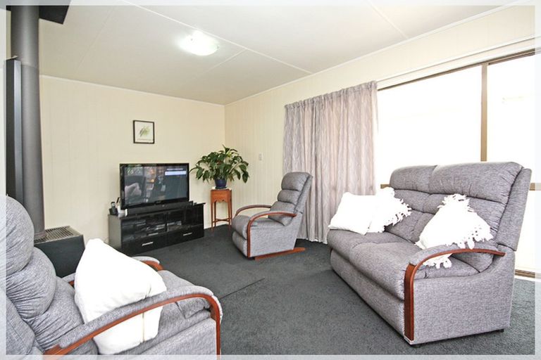 Photo of property in 7 Punga Street, Tangimoana, 4822