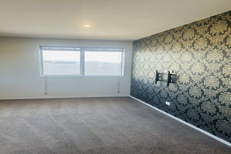 Photo of property in 10 Pakura Street, Pegasus, 7612