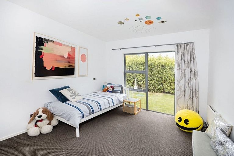 Photo of property in 12 Pendeen Crescent, Jacks Point, Queenstown, 9371