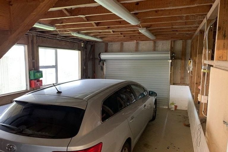 Photo of property in 16 Acacia Road, Torbay, Auckland, 0632