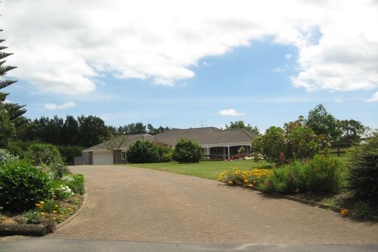 Photo of property in 34 Bycroft Road, Karaka, Drury, 2578