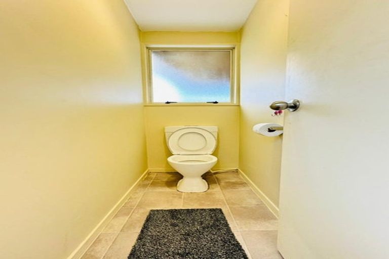 Photo of property in 80p Tirimoana Road, Te Atatu South, Auckland, 0602