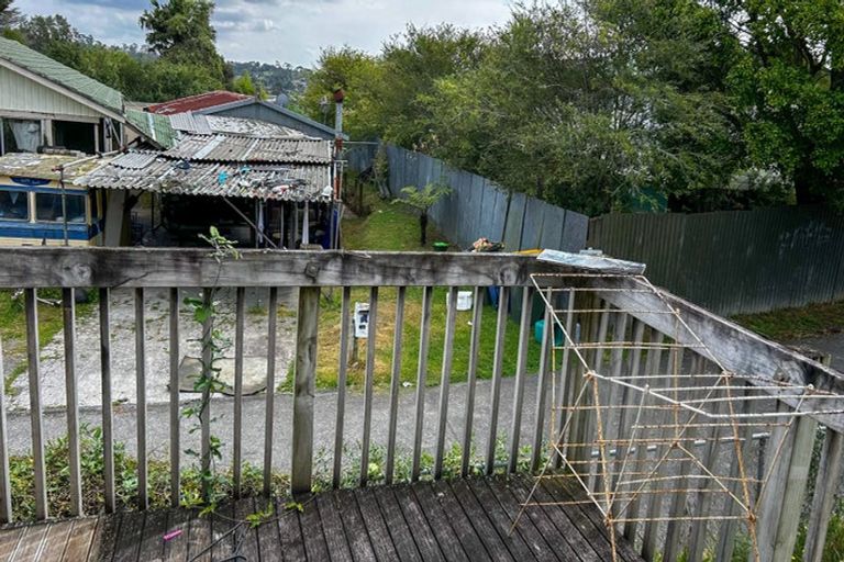 Photo of property in 16 Kelman Road, Kelston, Auckland, 0602