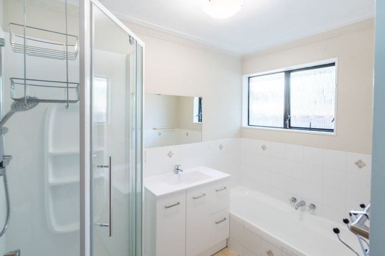 Photo of property in 63 Clifton Terrace, Fitzherbert, Palmerston North, 4410