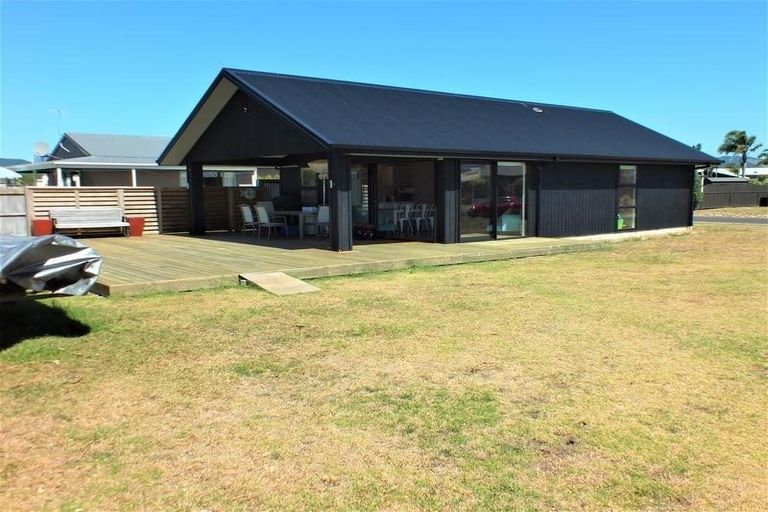 Photo of property in 108 Kelly Jade Avenue, Matarangi, Whitianga, 3592