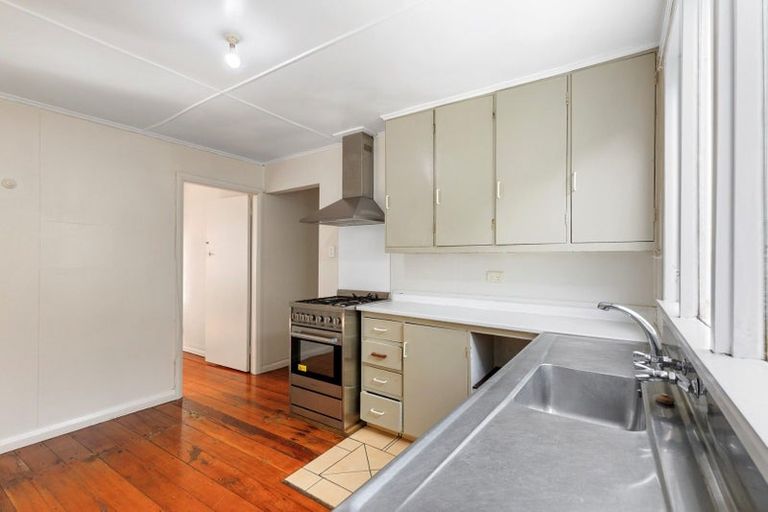 Photo of property in 1/28 Ribble Street, Island Bay, Wellington, 6023