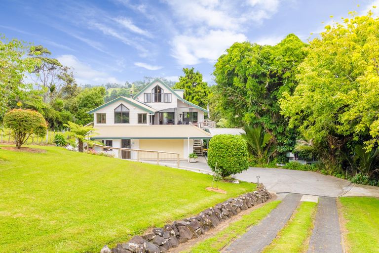 Photo of property in 133 Caton Road, Waitakere, Auckland, 0782