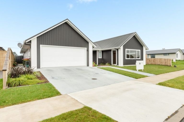 Photo of property in 12 Saint Thomas Avenue, Pyes Pa, Tauranga, 3112