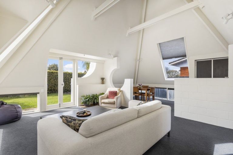 Photo of property in 2 Marnane Terrace, St Andrews, Hamilton, 3200