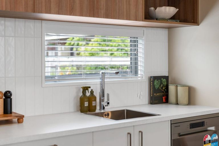 Photo of property in 1/62 Wyon Street, Linwood, Christchurch, 8062