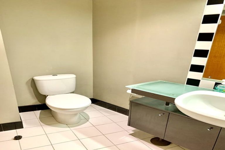 Photo of property in Dominion Apartments, 16/80 Victoria Street, Wellington Central, Wellington, 6011