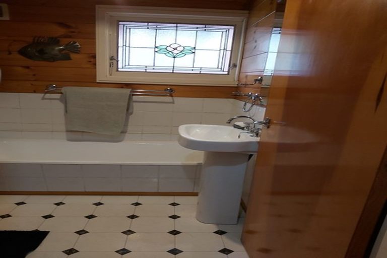 Photo of property in 52 Doralto Road, Frankleigh Park, New Plymouth, 4310