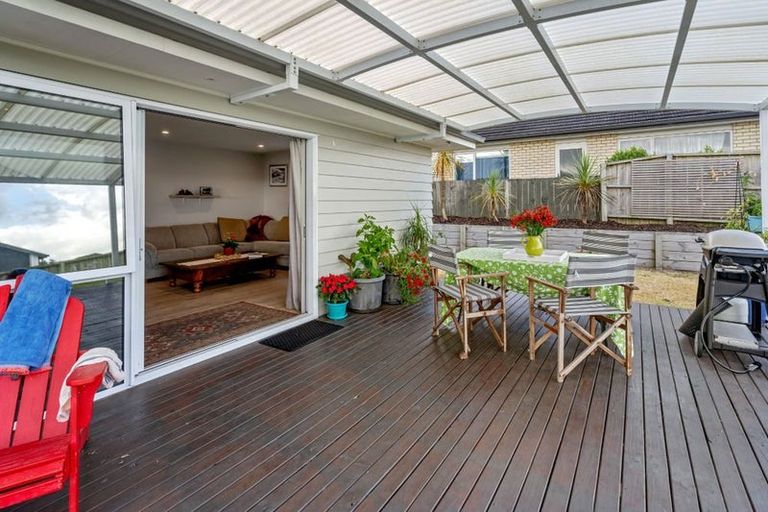 Photo of property in 12 Dune Lake Place, Ruakaka, 0116