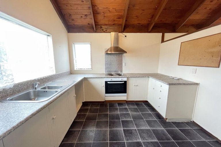 Photo of property in 51 Oreil Avenue, West Harbour, Auckland, 0618