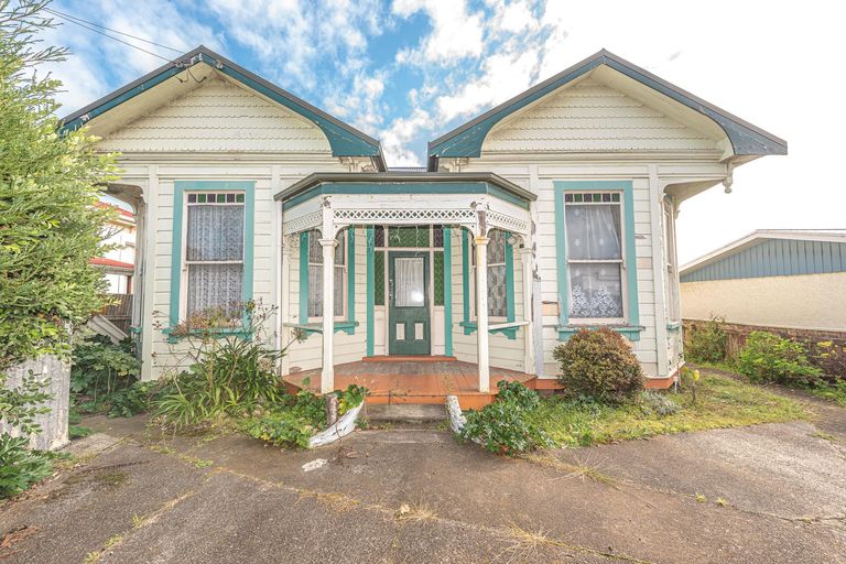 Photo of property in 2 Alma Road, Gonville, Whanganui, 4501