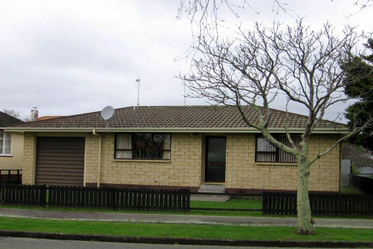 Photo of property in 2 Wakefield Street, Awapuni, Palmerston North, 4412