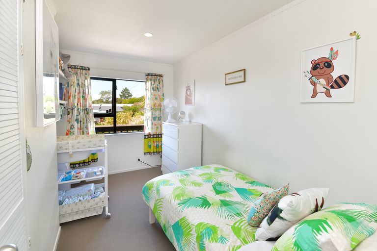 Photo of property in 360a Whangaparaoa Road, Stanmore Bay, Whangaparaoa, 0932