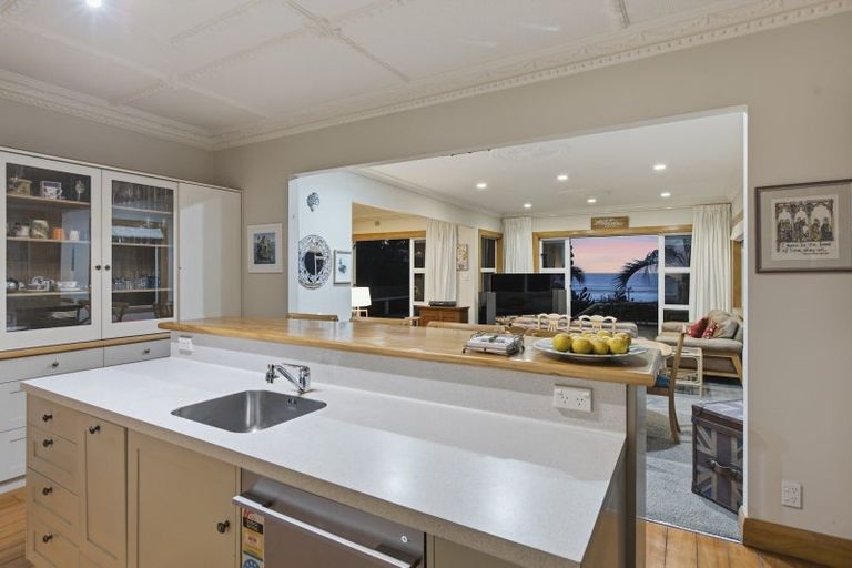 Photo of property in 42 Octavius Place, New Plymouth, 4312