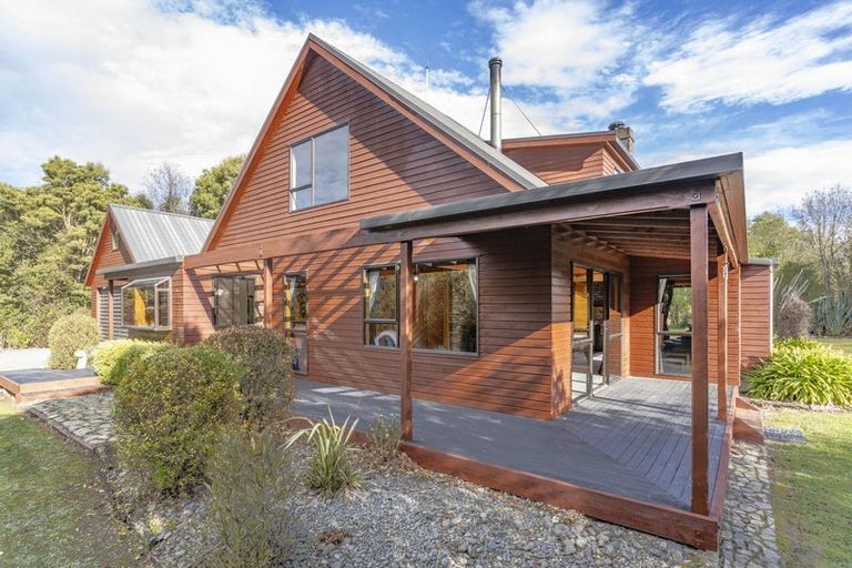 Photo of property in 721 Loburn Whiterock Road, Loburn, Rangiora, 7472