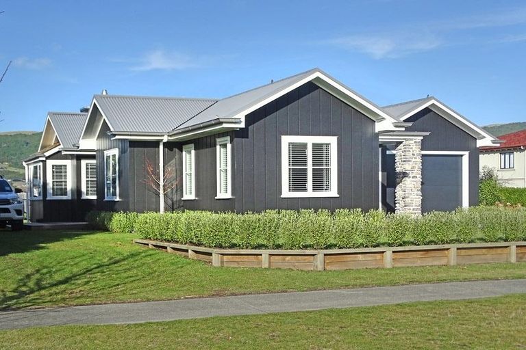 Photo of property in 18 Pukeko Way, Kinloch, Taupo, 3377